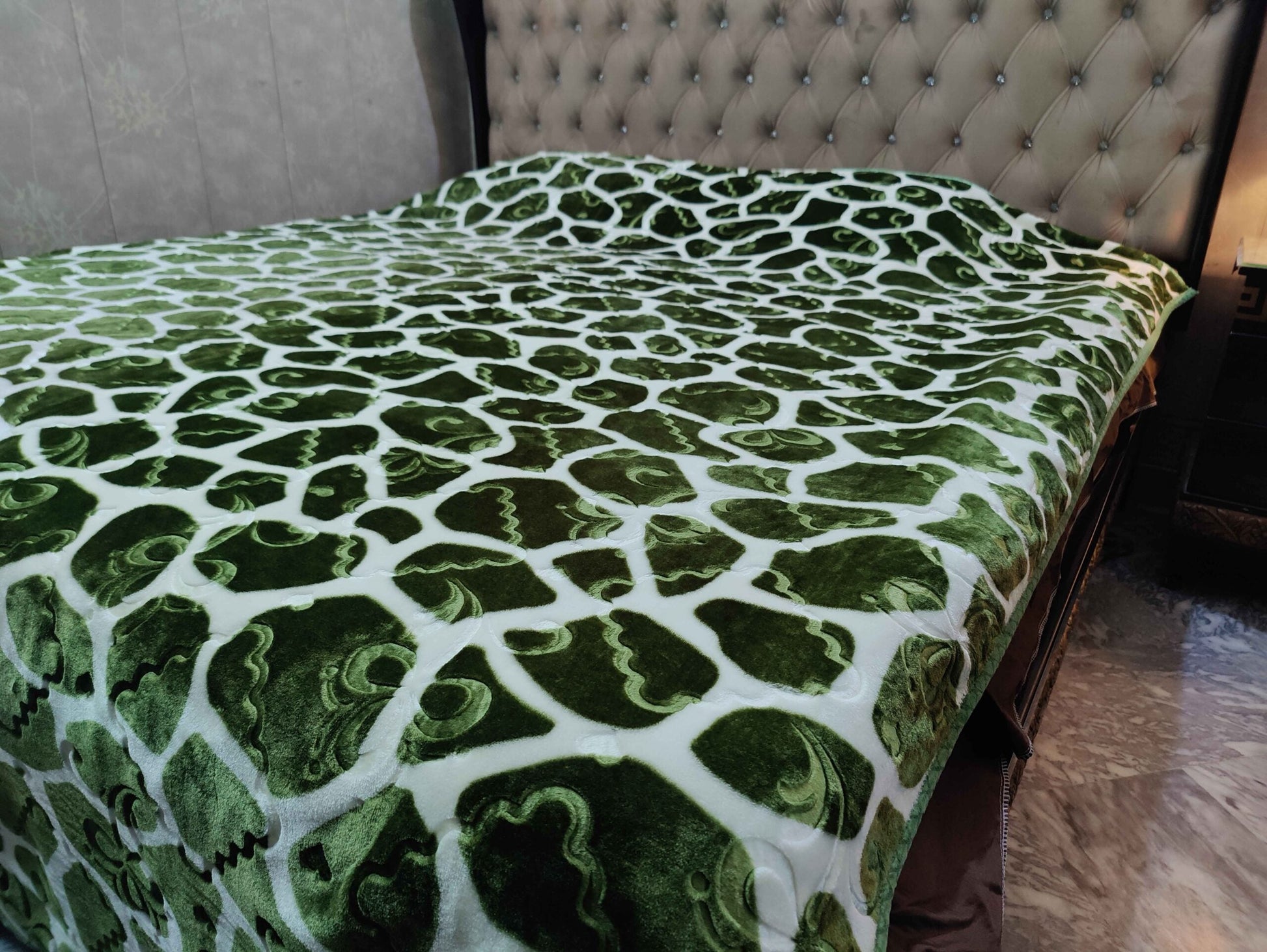 Super Soft Fleece AC Blanket - Green Printed - Bedding Tribe